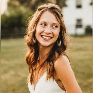 Meet your Posher, Ellie